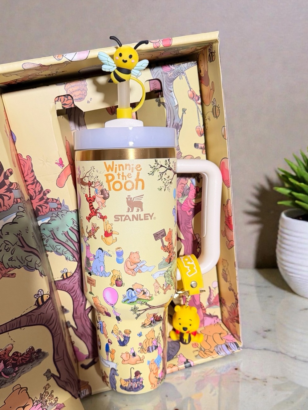 Stanley Winnie the Pooh Tumbler with Bee Topper - Picture 3 of 4